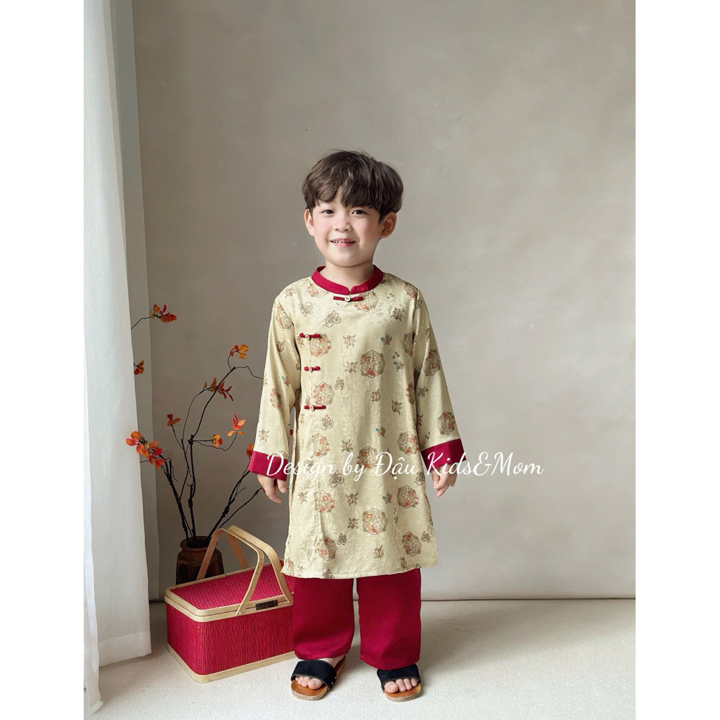 Áo dài bé trai hoạ tiết đồng xu đối xứng, chất liệu lụa gấm 6 images upload woo2F5644efdcaf406893dddc5d97daf8777a 8