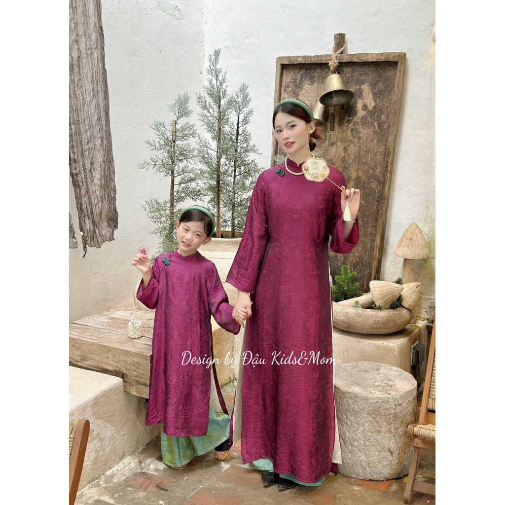 Áo dài 4 tà lạ mắt chất liệu tơ óng cho mẹ và bé gái 10 images upload woo2Fa96f649e3afbf4860e37e5f645b55275