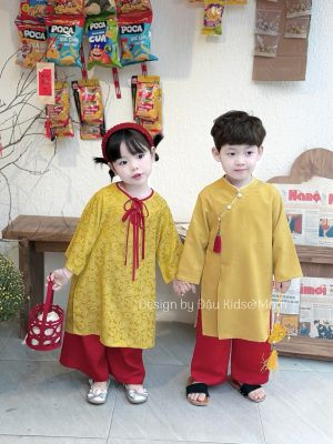 Áo dài Mai Vàng - Áo dài lụa gấm hoa vàng phối quần đỏ cho mẹ và bé gái 8 images upload woo2F5df3d6390e385213e86e35a504b25a67